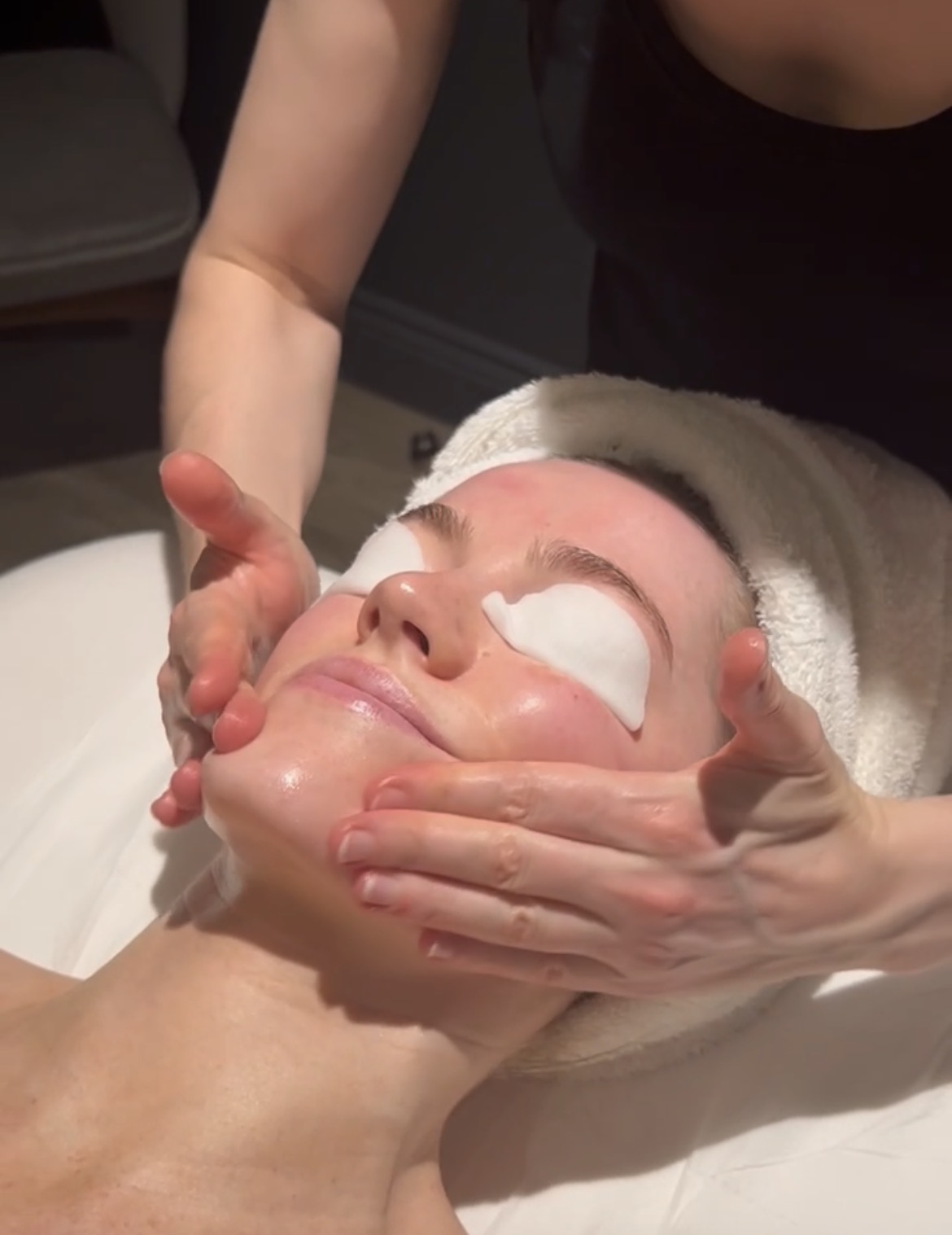 Facial Massage: Lift & Sculpt Elephant & Castle